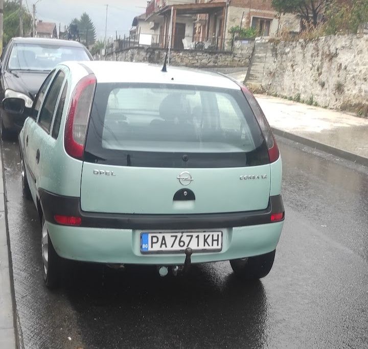 Продавам Опел Корса 1.2 бензин
