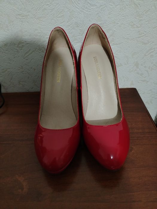 Женские туфли 37 размера