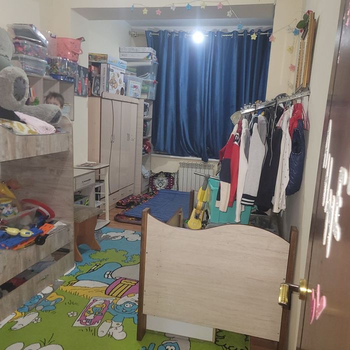 Fargona shahar Istiqlol stadion to'g'risida 3 xonali 3 etaj