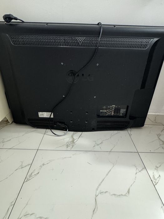 Плазменый телевизор LG