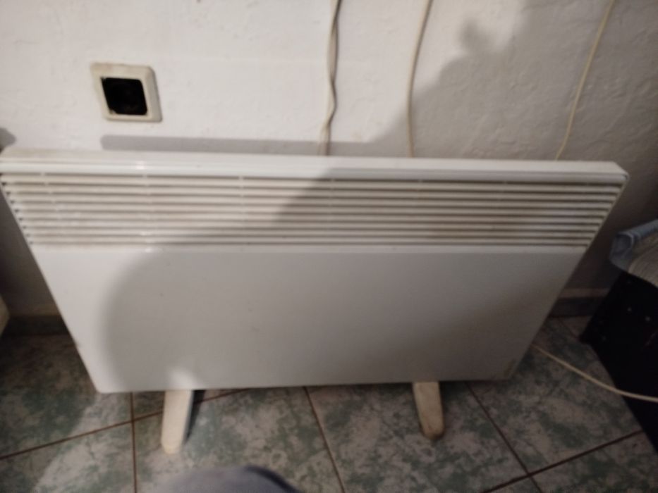 LG конвекторни печка