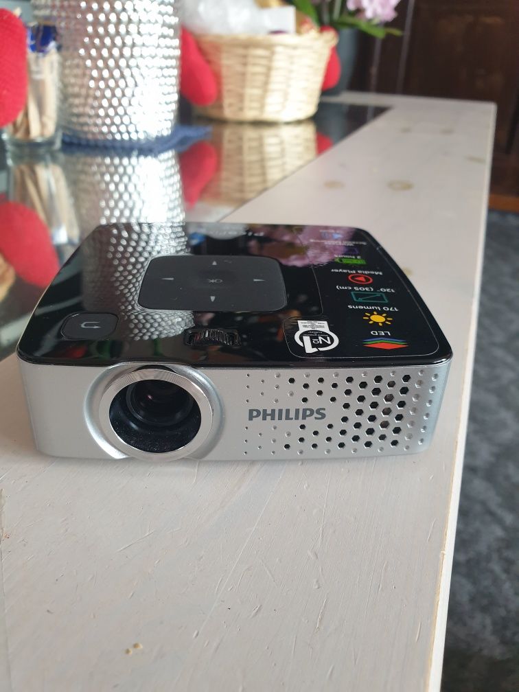 Videoproiector portabil Philips PicoPix PPX3417w