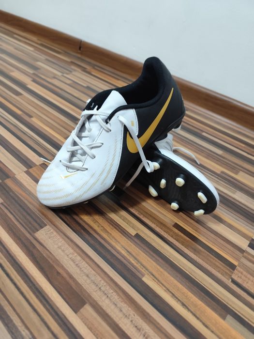 Ghete de fotbal Nike Phantom GX 2 Academy mărime 38.5
