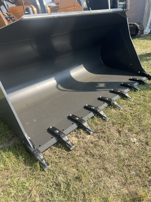 dinti si lame antiuzura din table HARDOX orice format*gaurite*filetate