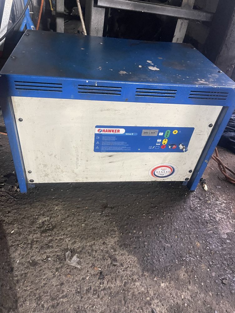 Stivuitor Linde electric+statie incarcare