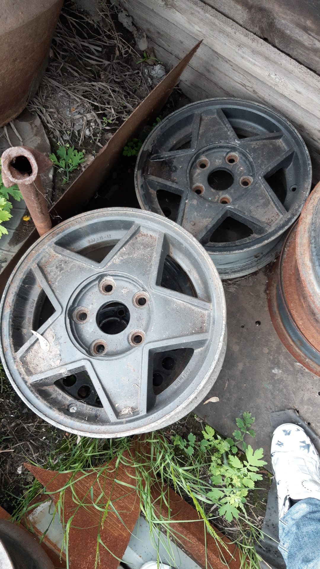 Продам диски 2 штуки
