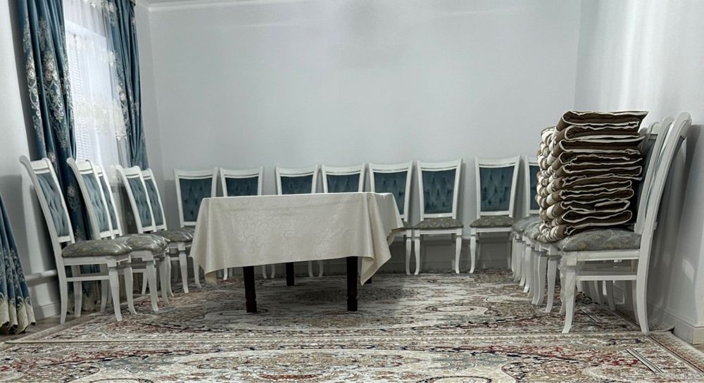 Стулья почти новые 20 штук