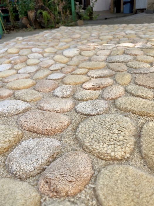 Килим от естествена вълна