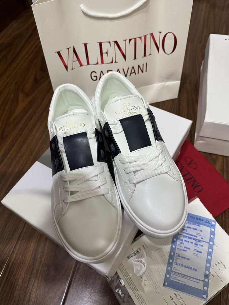 Мужчкие и Женские кеды Valentino Garavani