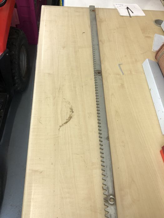 Cremariera dintata  1m