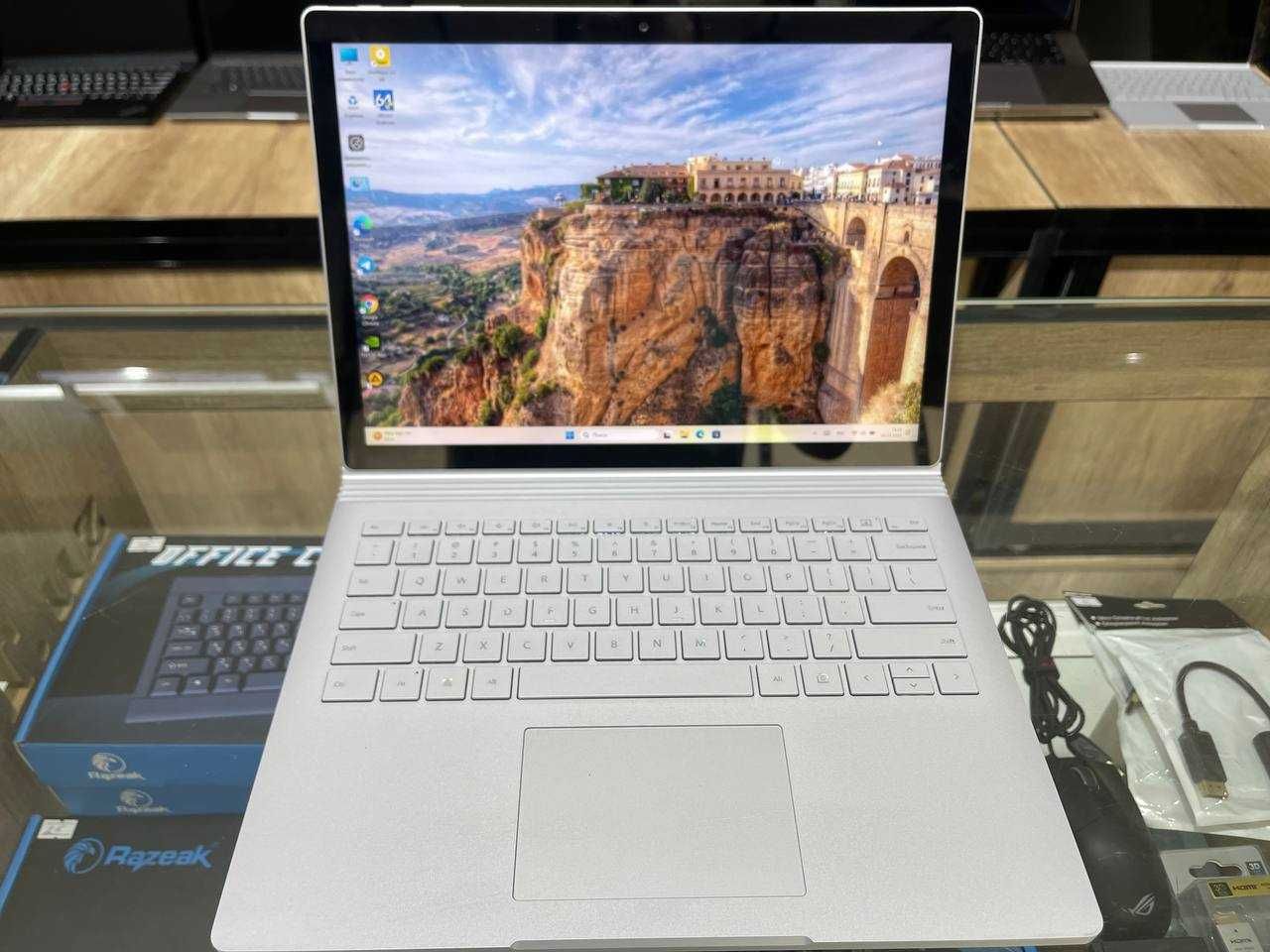 SURFACE Book 3 CORE i7-1065G7, 32гб, 1T ssd Nvidia GTX 1660ti