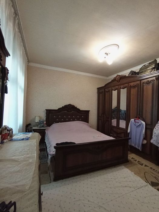 Срочно уй сотилади хонадон жудаям файизли 3 5 сотихли 6 хонали