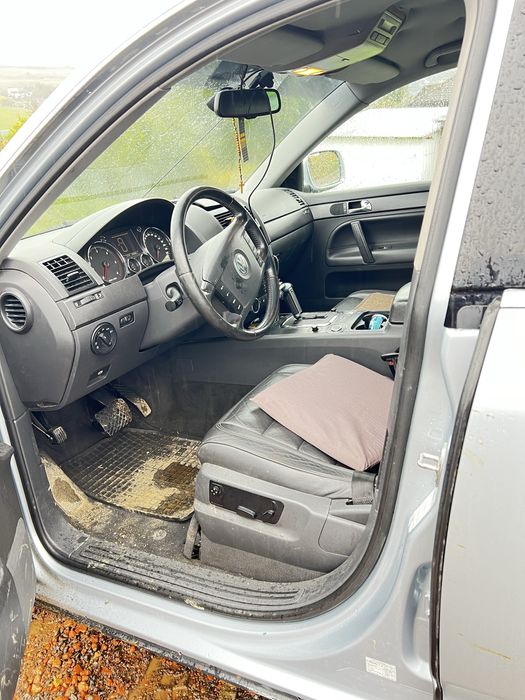 Vand Tuareg in stare perfecta .Mai multe detali la telefon….