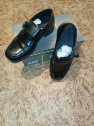 Черни мъжки обувки