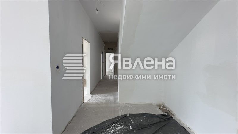 Тристаен апартамент