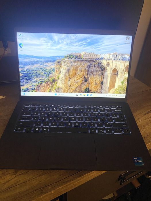 14" Dell Latitude 7420 / i5-1135G7 / 256GB SSD / Win11Pro