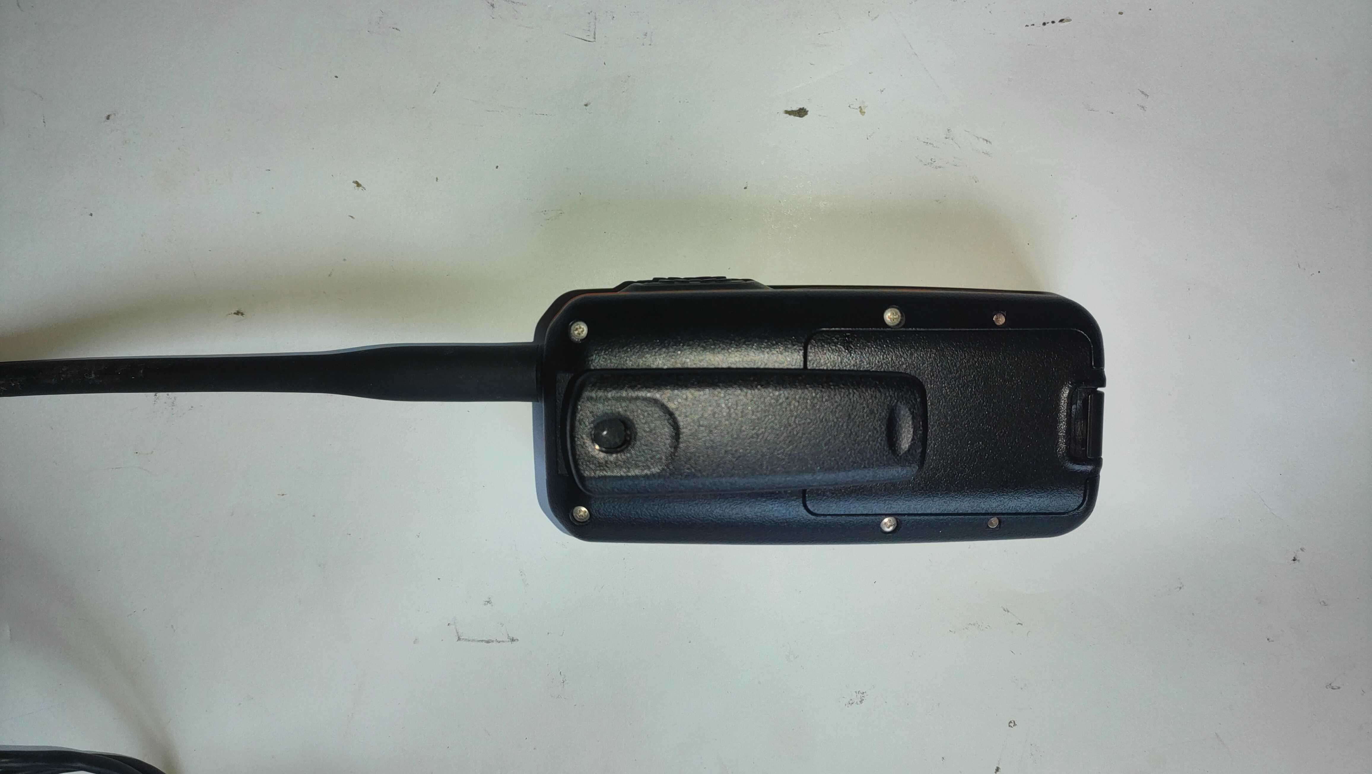 Преносима морска УКВ радиосатанция Standart Horizon HS300