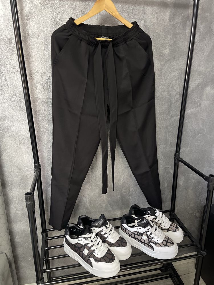 Pantaloni sport eleganți alb si negru