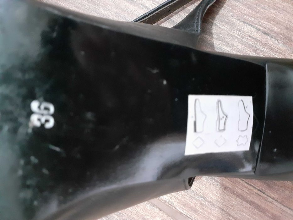 Pantofi din piele