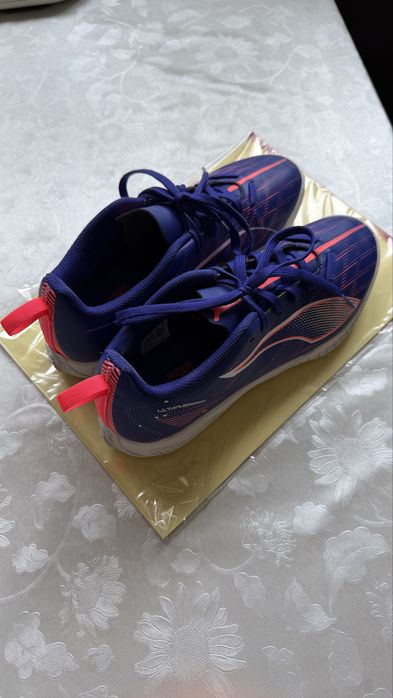 Ghete fotbal Puma teren sintetic marime 38