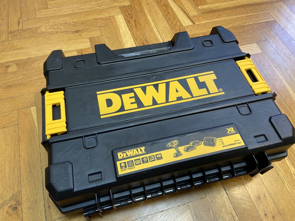 Valiza/Cutie/Geanta DeWalt, dedicata pentru DCD778 / DCD795 -acc.2Ah.