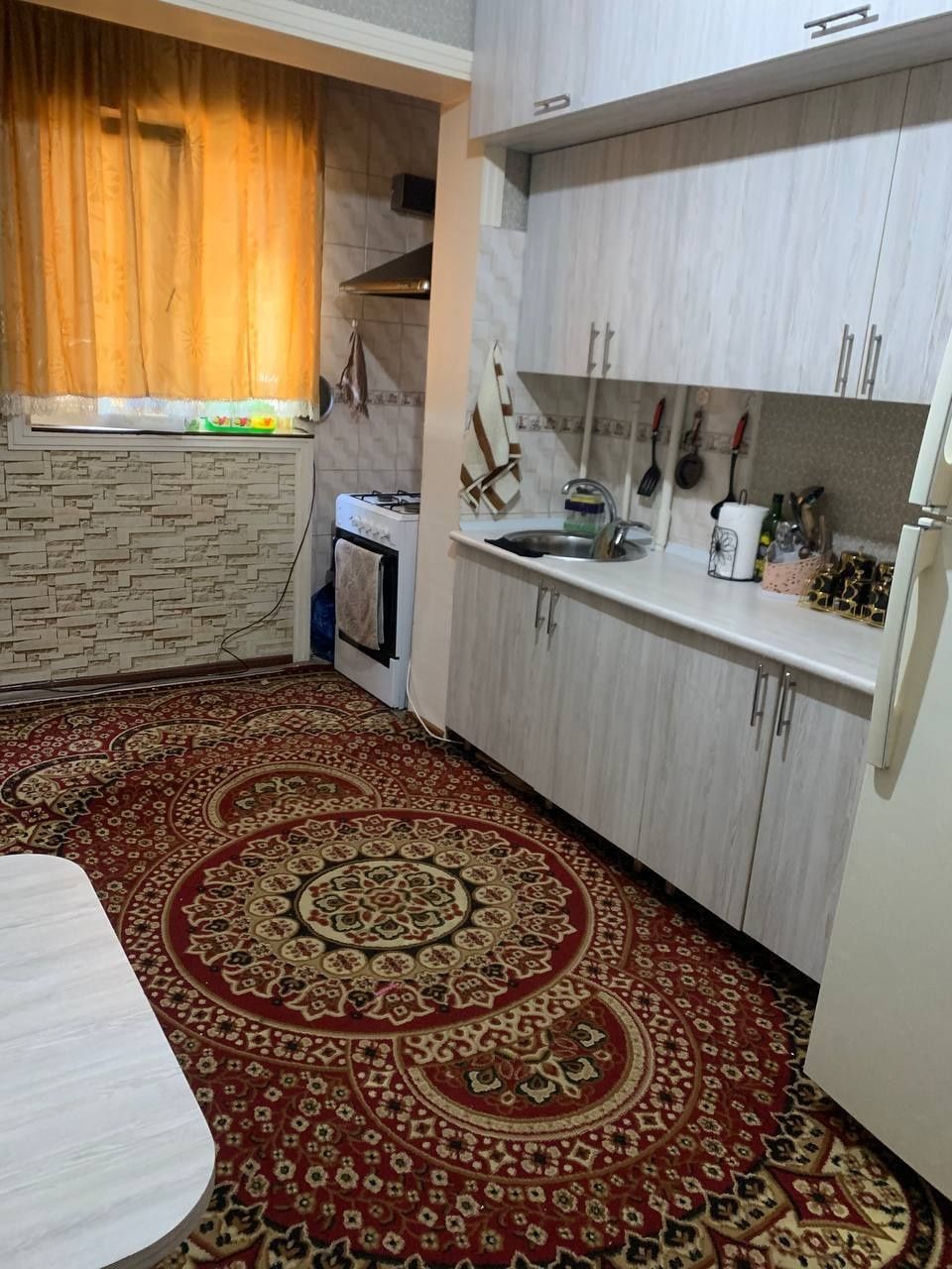 Аренда Алгаритм м-в Гулистон 2/1/9 350$.