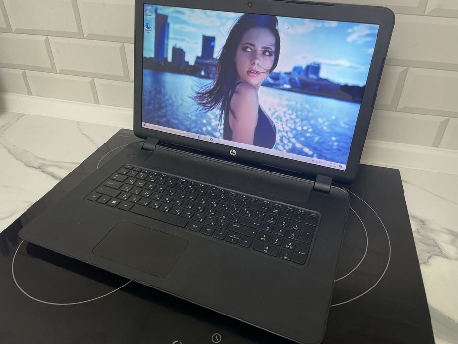 Ноутбук Hp 17дюймов