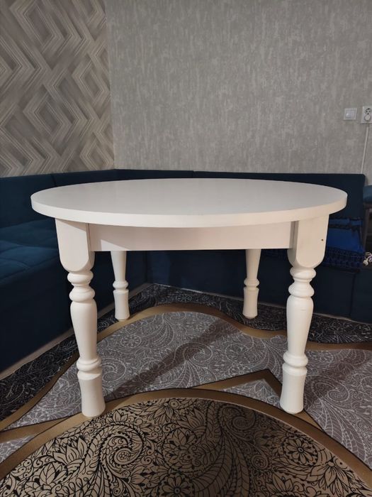 Стол круглый …..