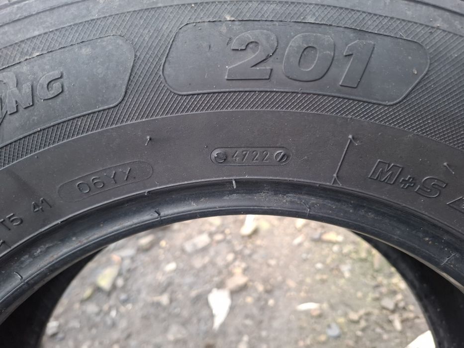 Vand 2 anvelope 235 65 16 C serbing de iarna bune dot 2022