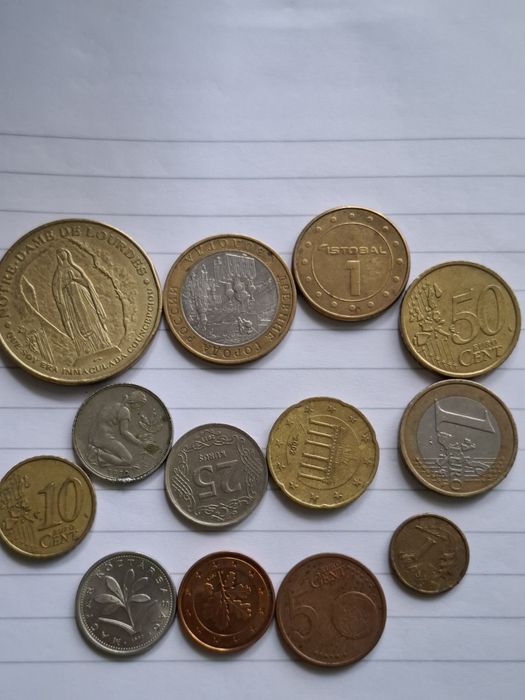 Monede și bancnote de vânzare