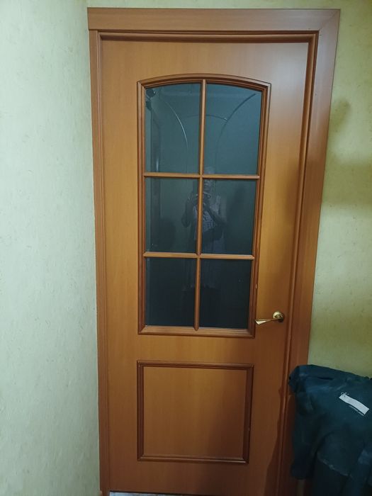 Продам комнатную дверь