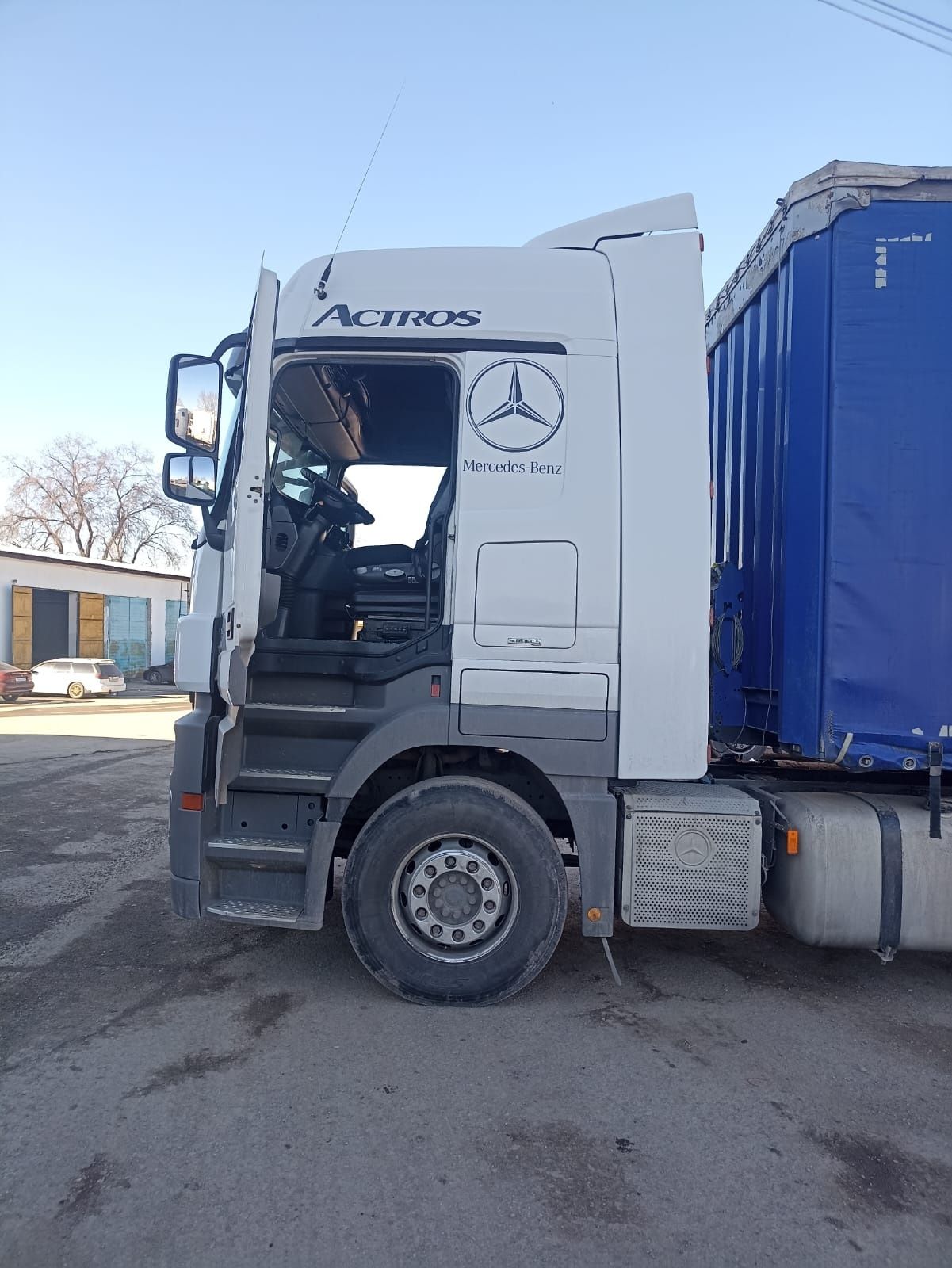 Mercedes-benz actros 1844