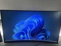 Vand monitor gaming 31.5 240hz AOC