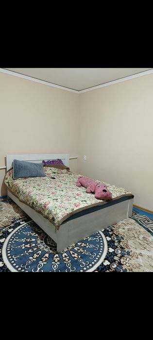 Продам кровать с матрасом