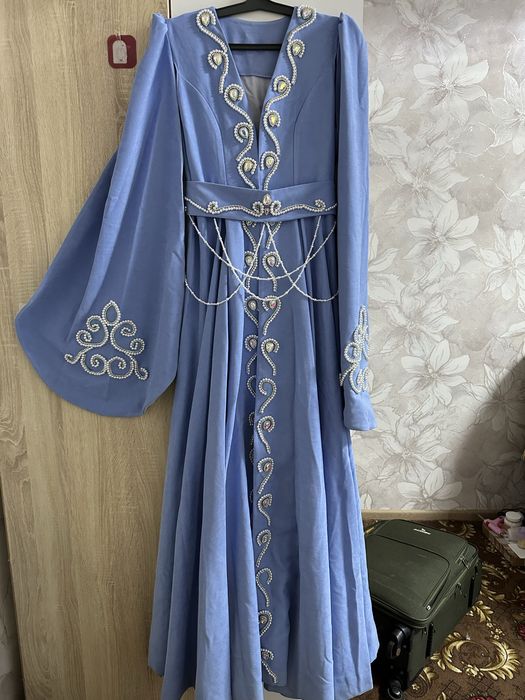 Ұзатуға арналған камзол, саукеле және тақия