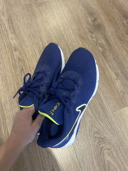 Adidasi Nike Legend