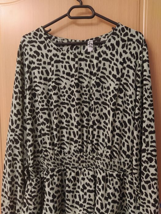 Дамска рокля с воали