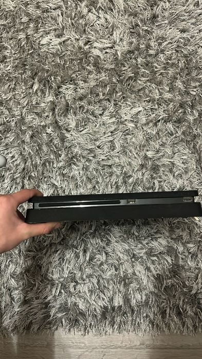 Vand playstaion 4 512gb