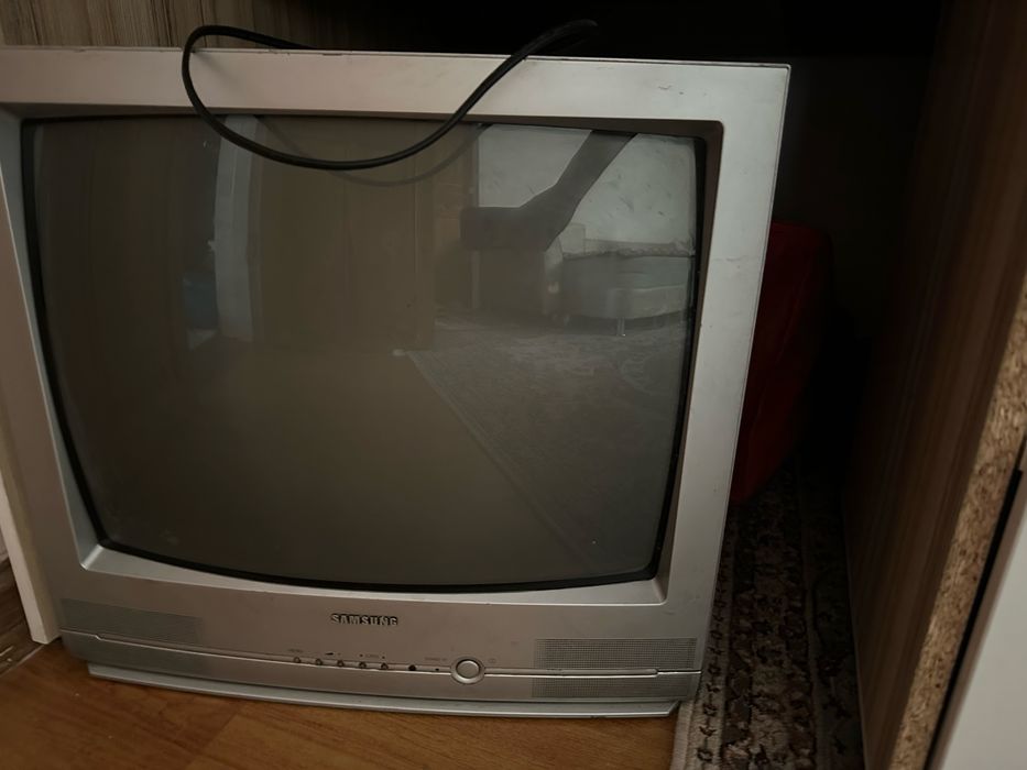 Продпм Телевизор старый