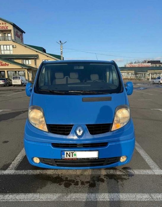 Renault Trafic II  / 8+1 LUNG