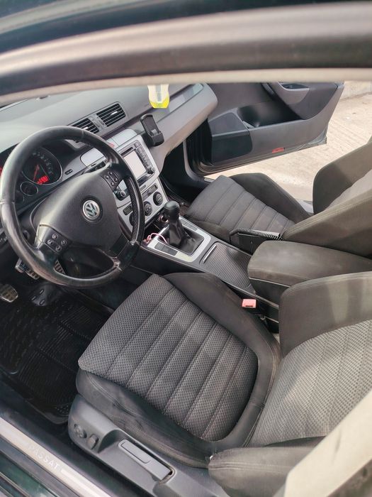 Vând.  Passat   b6