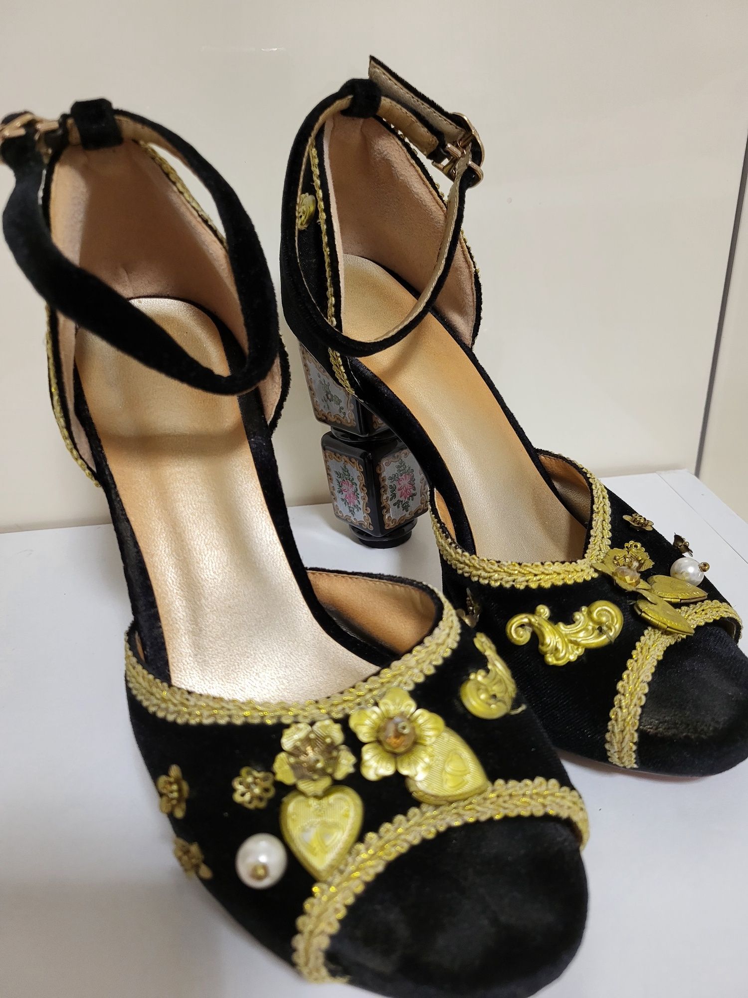 Sandale negre vintage catifea, piele naturala toc 10 cm