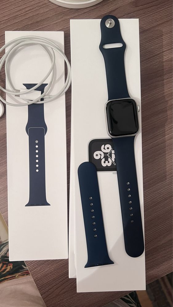 часы APPLE Watch