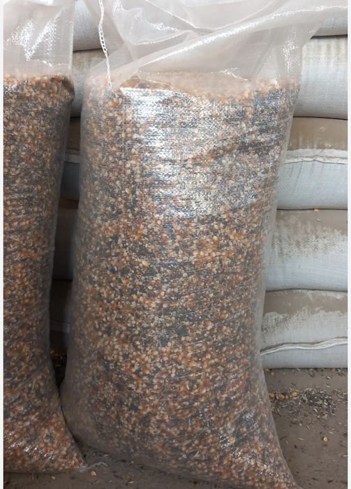 Amestec cereale pentru porumbei,păsări,din 8 semințe