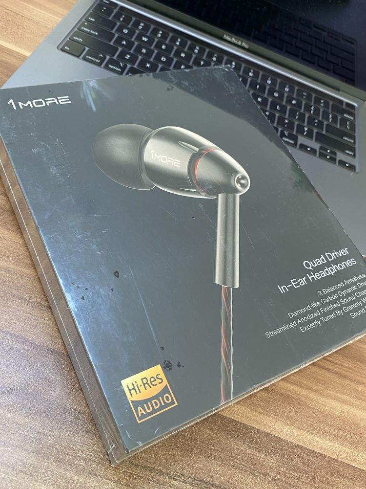 Casti 1 More Quad Drive In-Ear / Black / Noi - Sigilate |