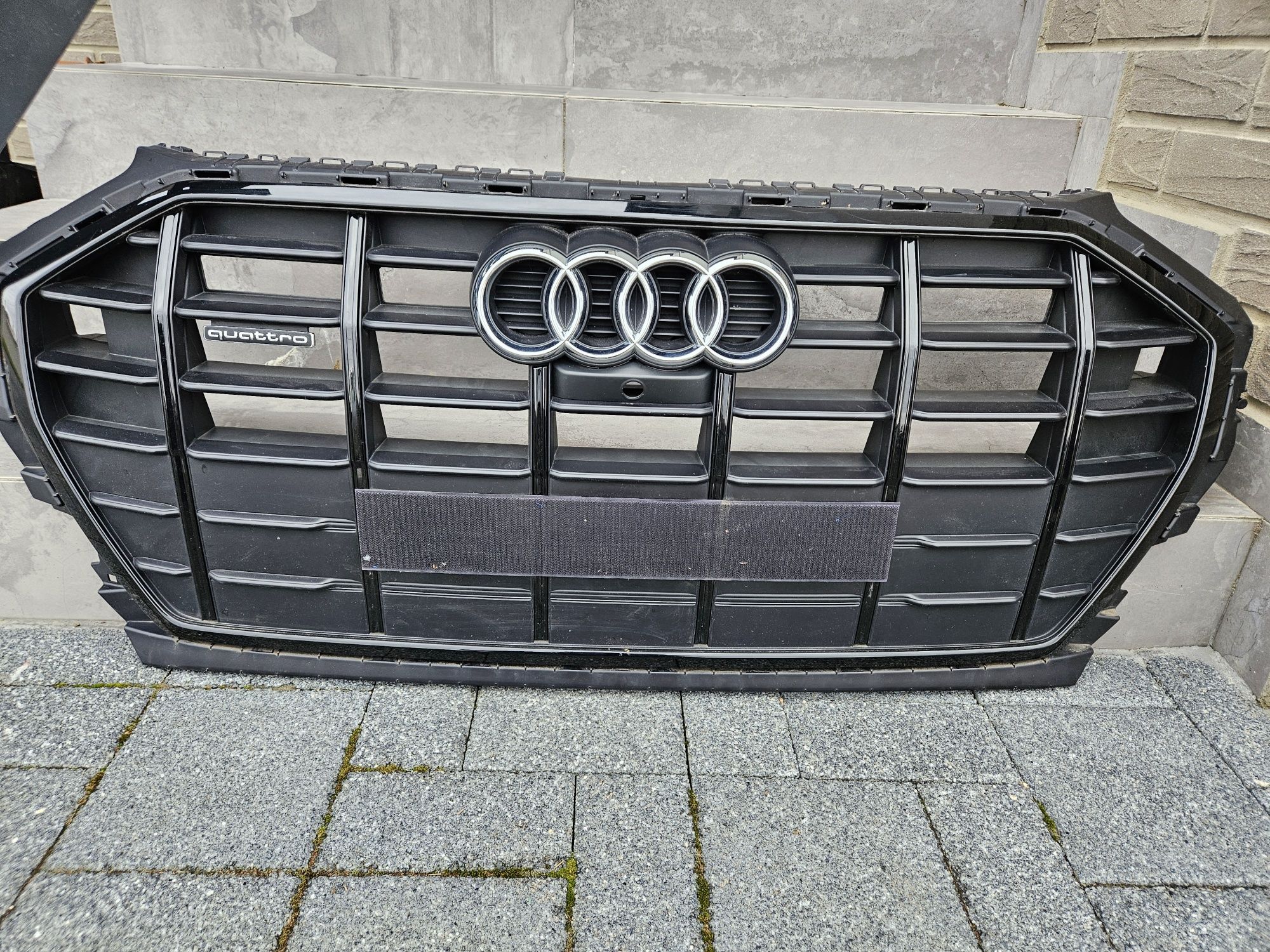 Grila centrala Audi Q5 2023. 80A853651