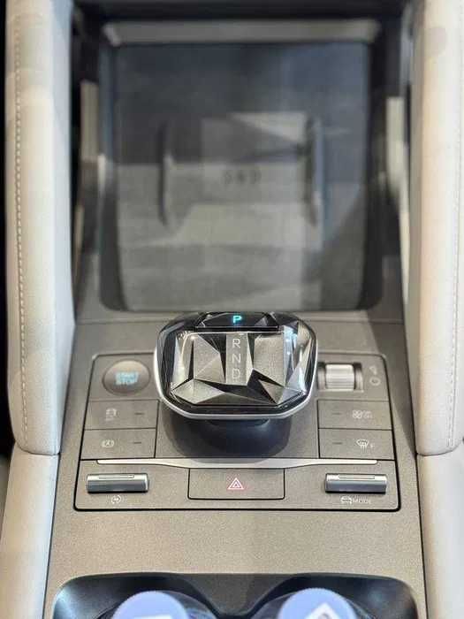 Yuan up naxd va nasiya savdoga yillik 14% da.