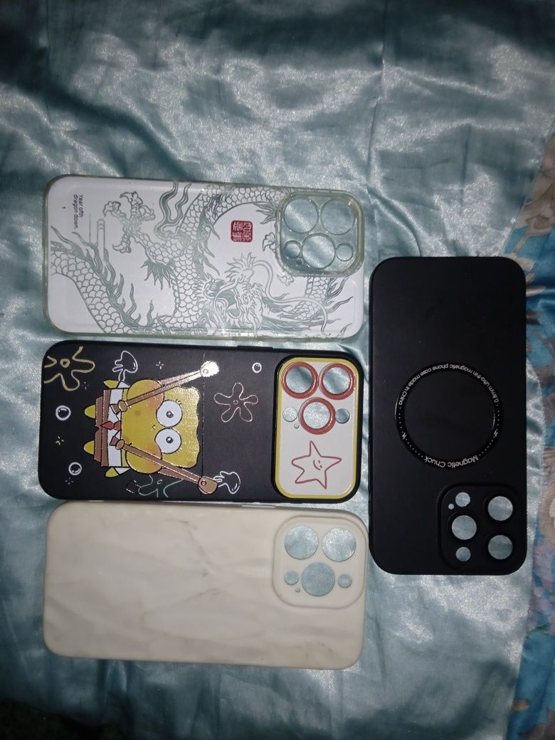 iPhone 15 chexol
