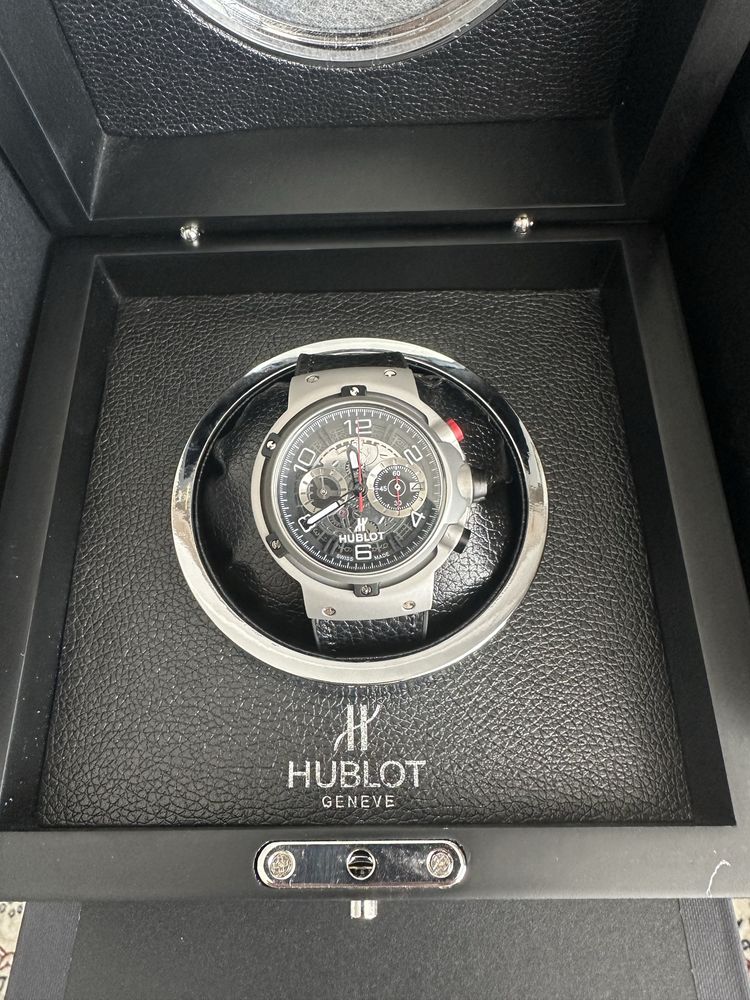 Продам часы hublot