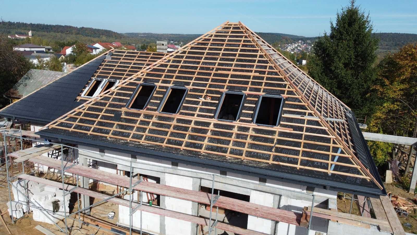 Acoperișuri Moderne în Lipova – Alege Profesioniștii pentru Casa Ta